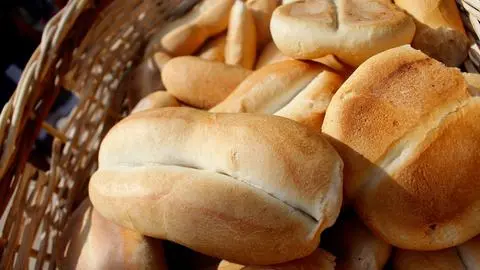 FNE denuncia colusión en el precio del pan en Iquique