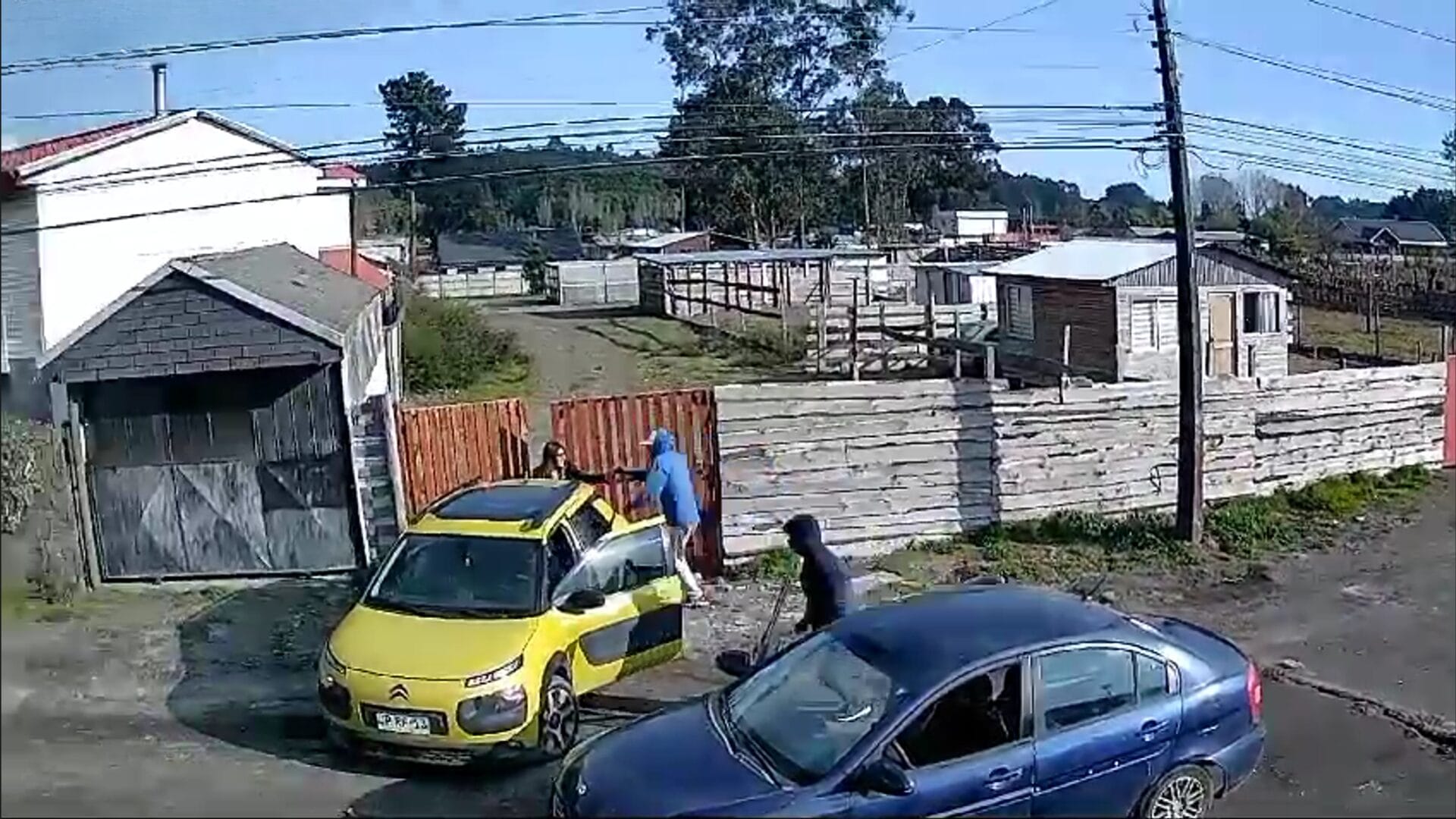 Registran violento portonazo en Coronel: Delincuentes encañonaron a víctima a las afueras de su casa