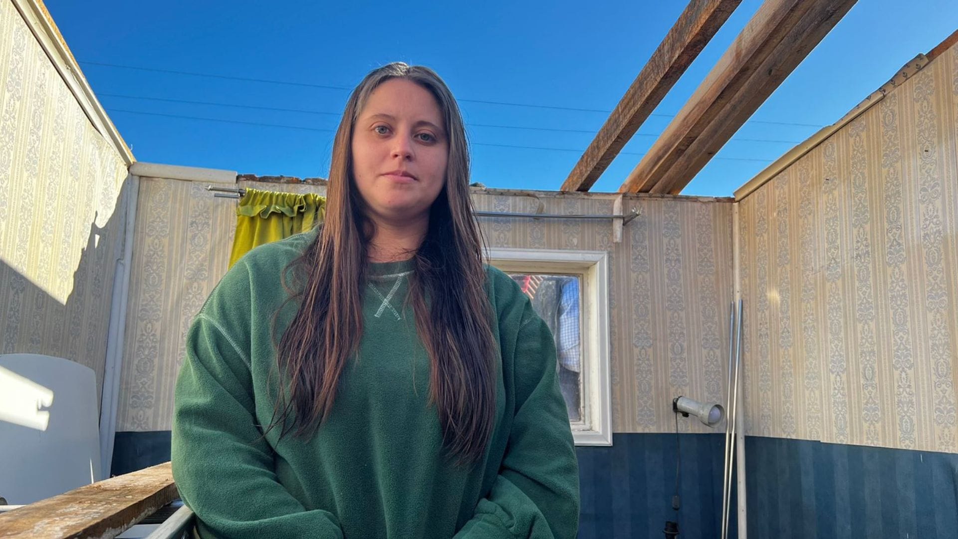 Vecinos perdieron sus techos en el paso del tornado por Penco: “Fue como estar dentro de una licuadora”