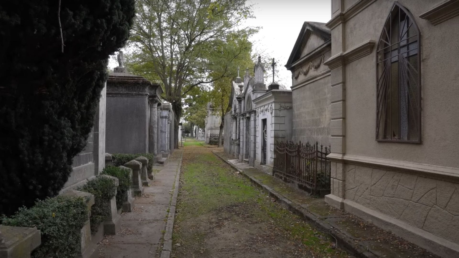 “La Llorona” de Concepción: Su tumba estaría en el Cementerio General y la escucharían llorar por las noches