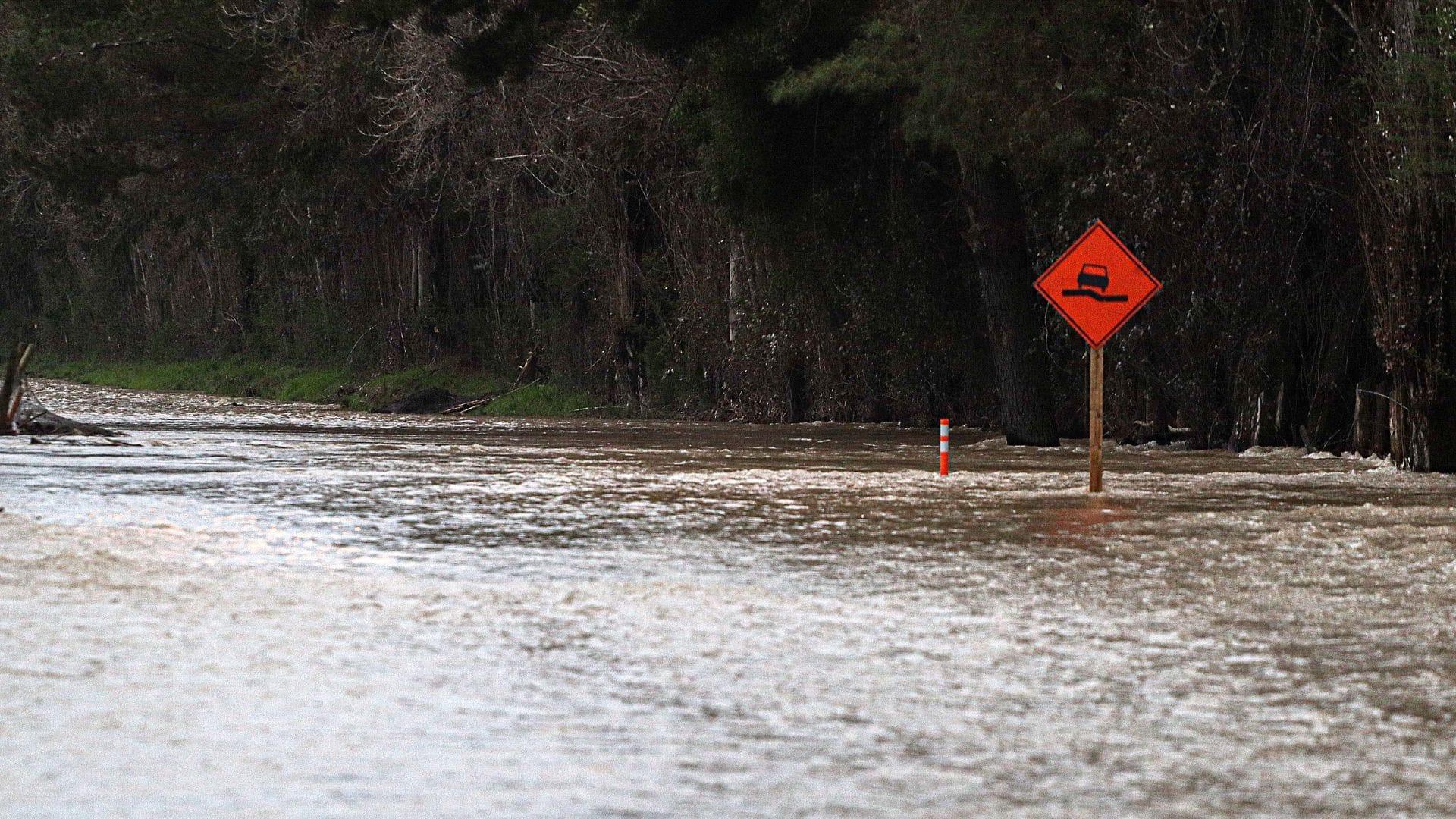 Decretan Alerta Amarilla en Arauco por amenaza de desborde del Río Pichilo