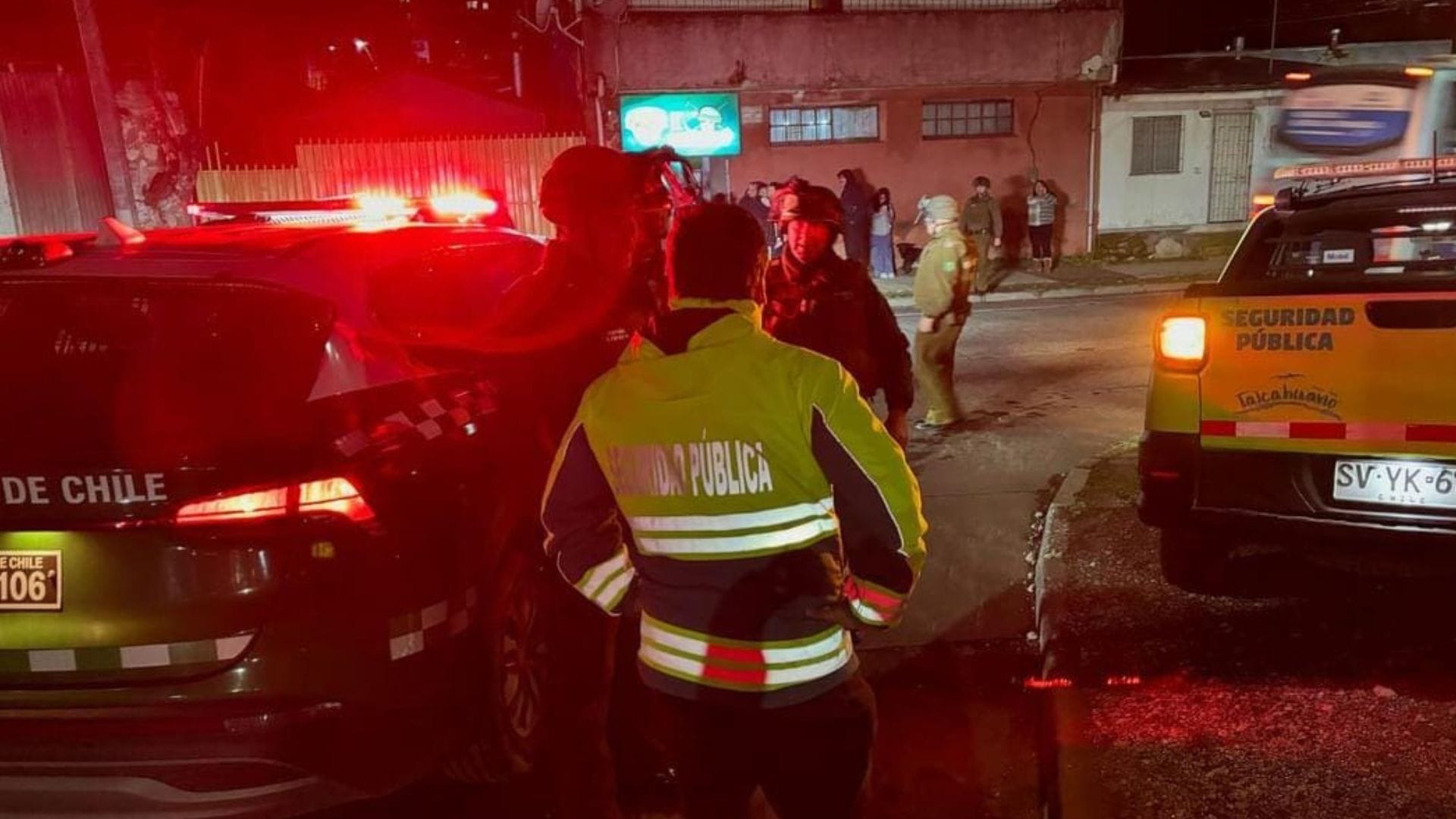 Hombre apuñala a perrito en plena vía pública en Talcahuano: El can es llevado a clínica de urgencia