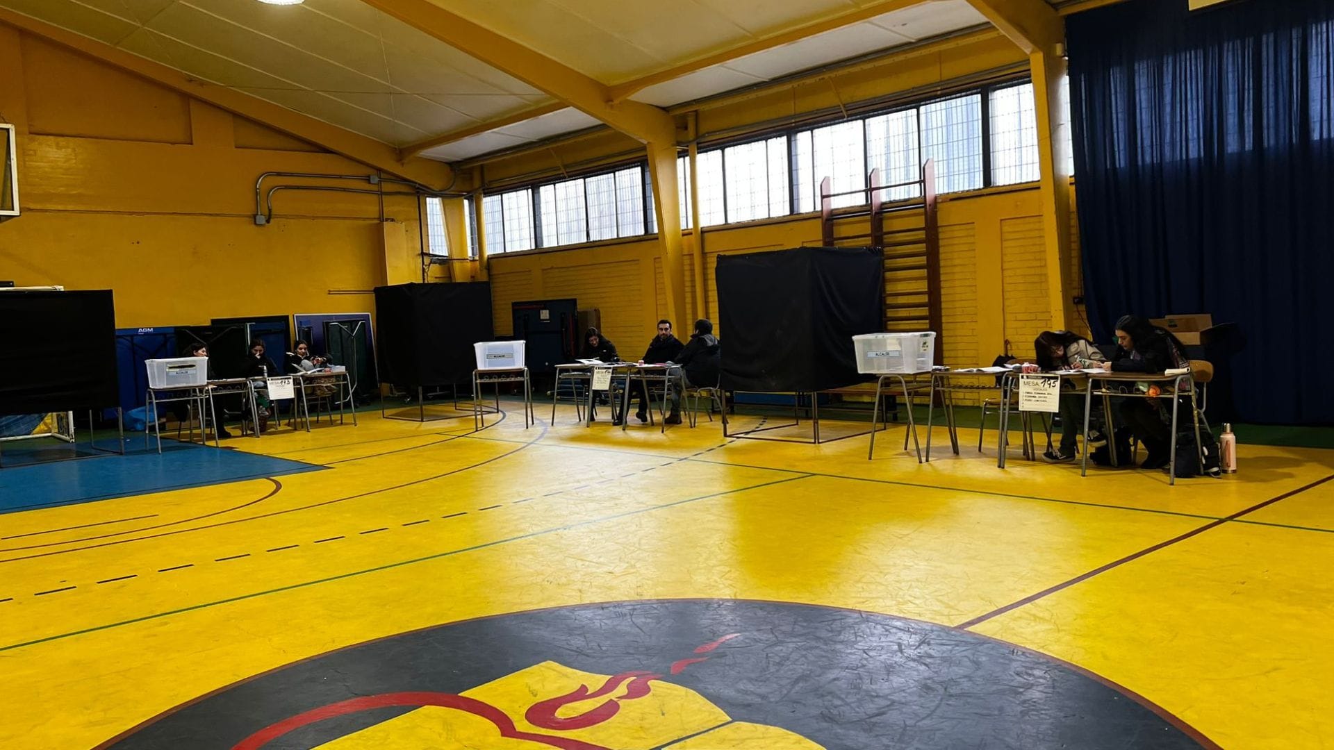 Baja asistencia y precipitaciones marcan jornada de Elecciones Primarias en el Biobío