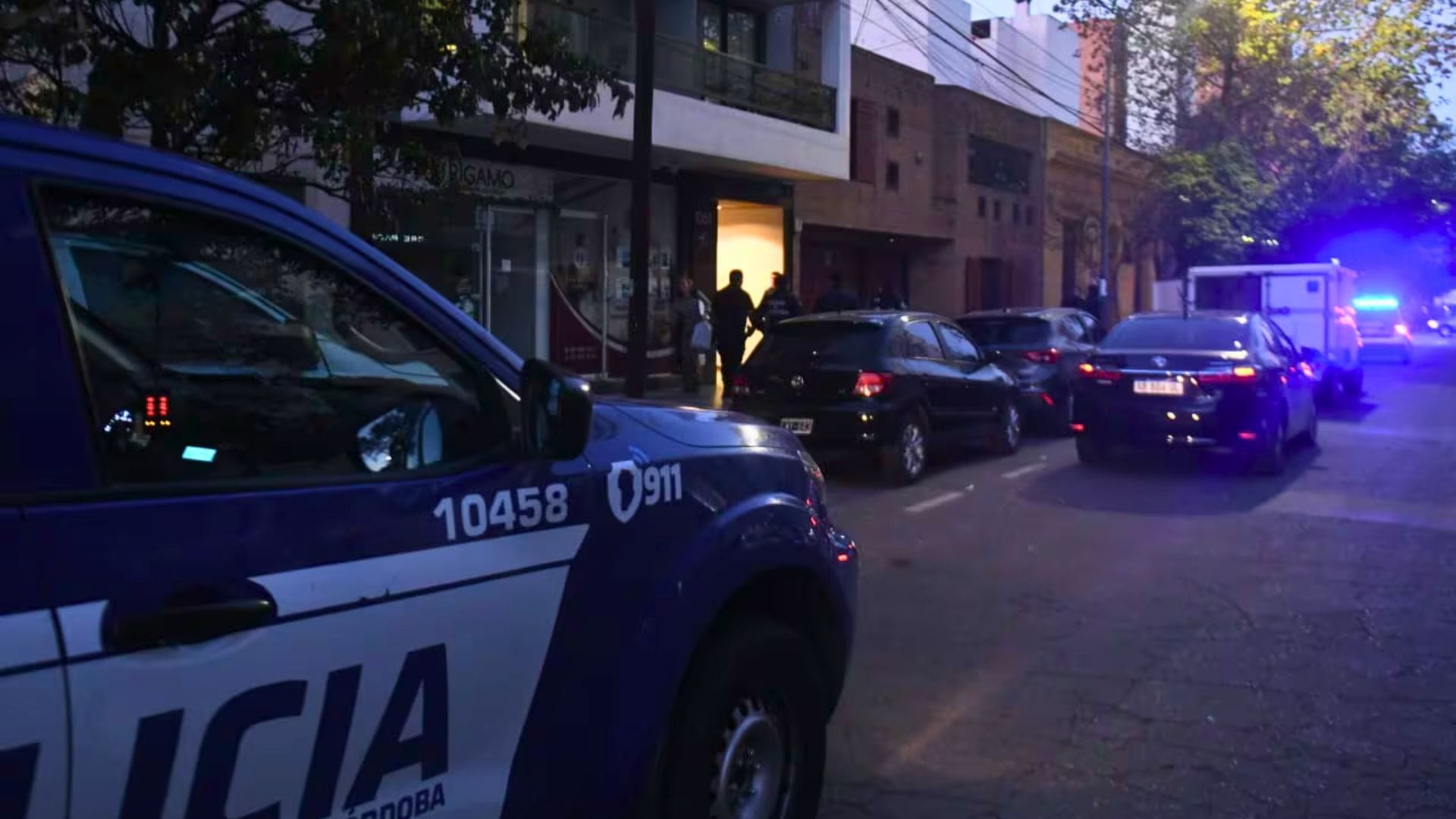 Detienen a chileno por brutal femicidio contra su pareja en Argentina: Intentó automutilarse tras el asesinato