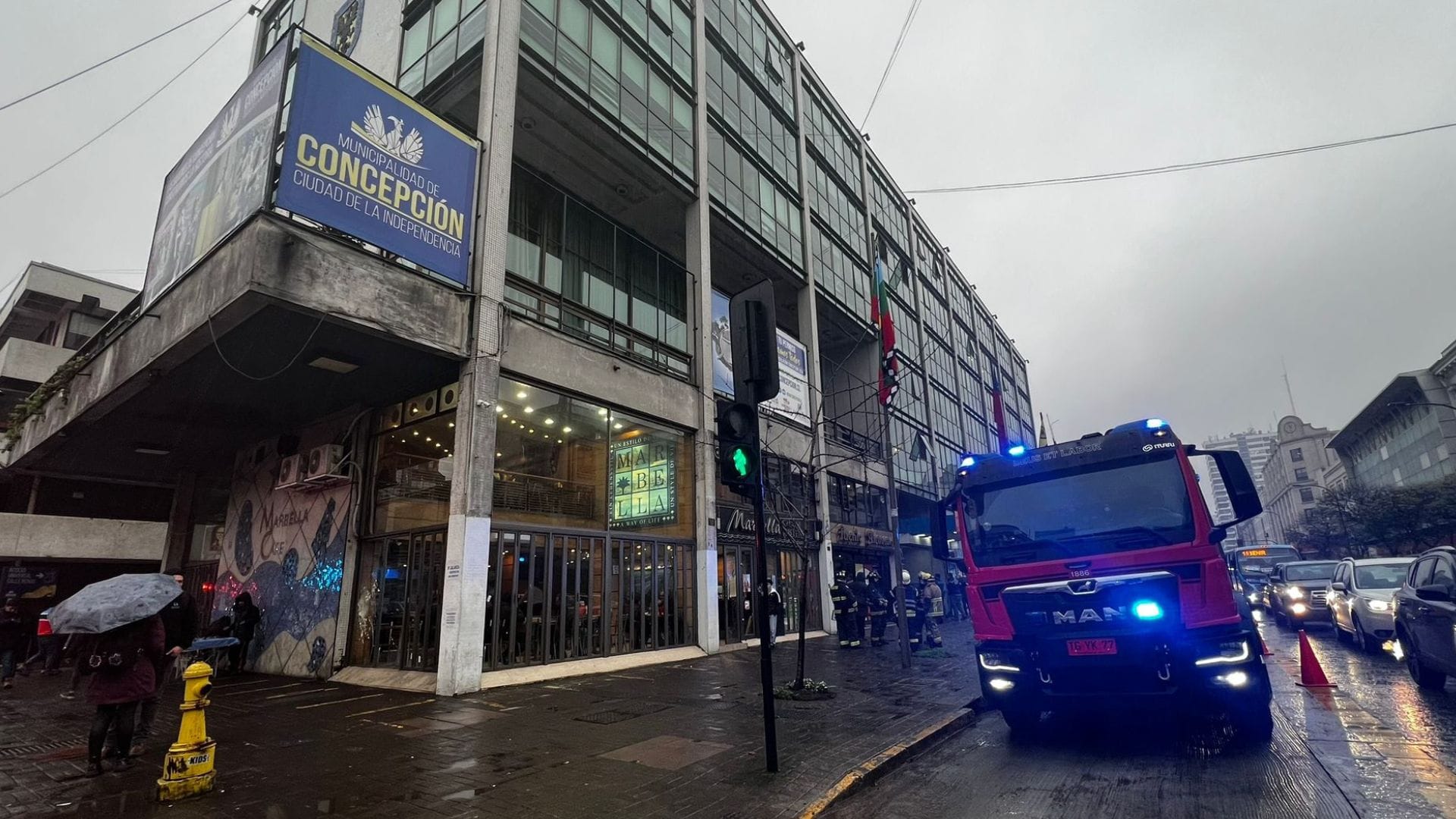 Evacuan la municipalidad de Concepción por principio de incendio