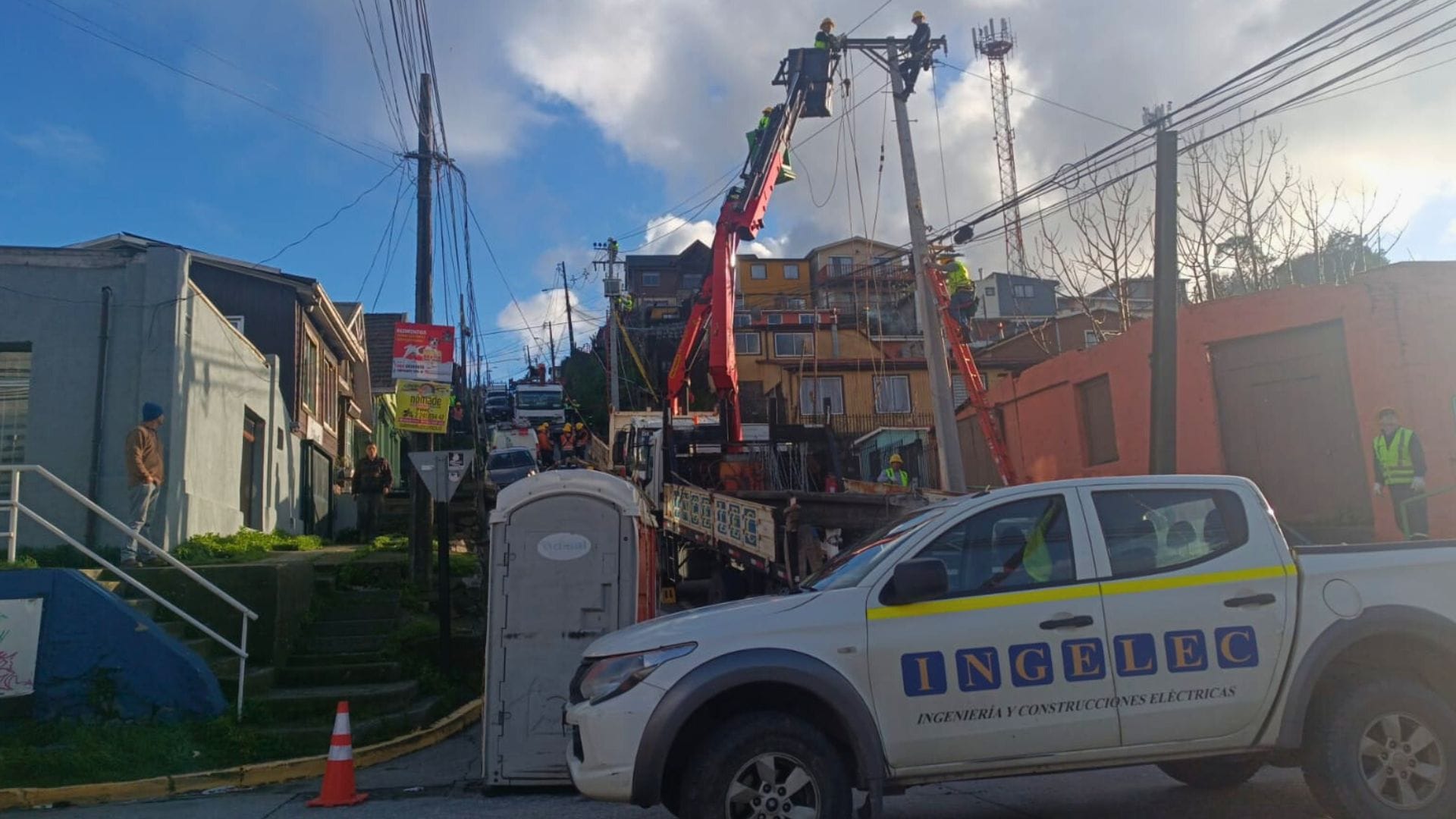 37 familias perjudicadas por tornado en Penco: Anuncian hora de regreso para el suministro eléctrico