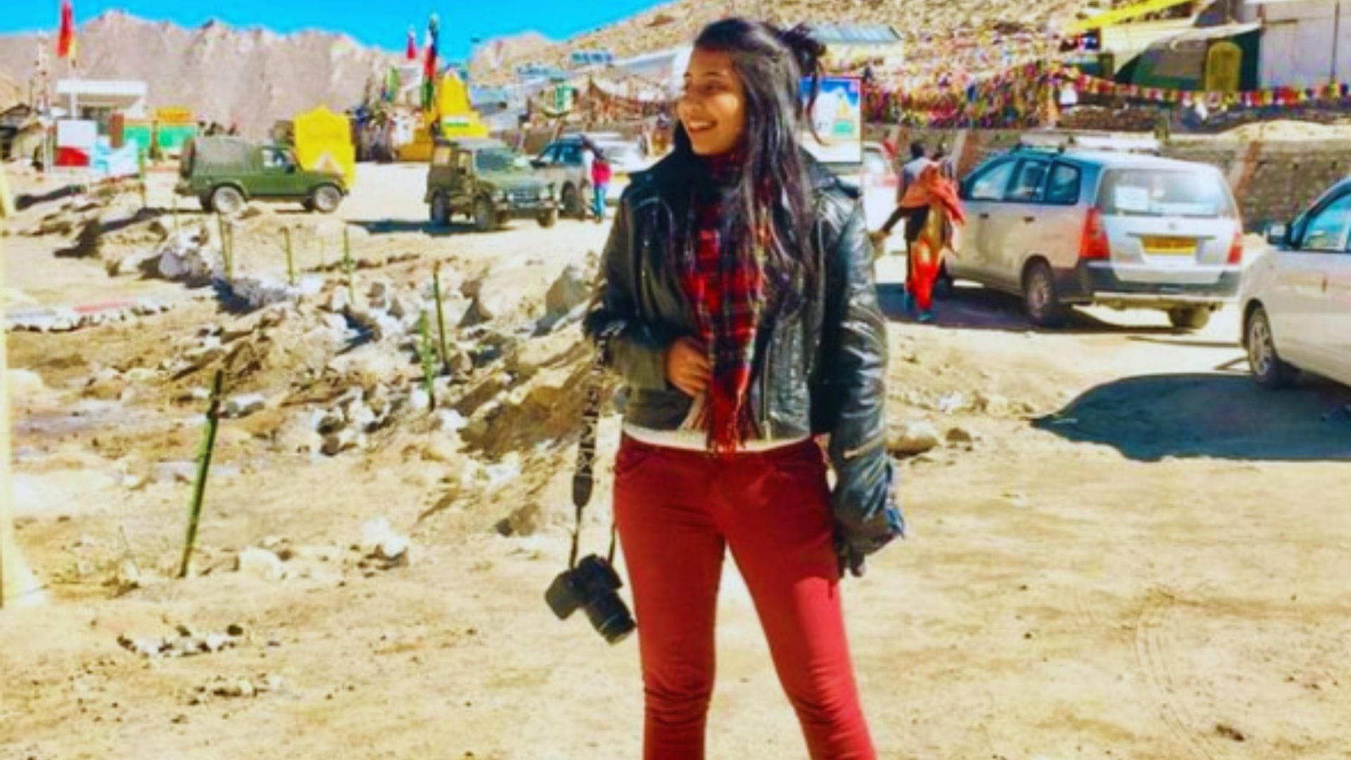 Influencer murió tras caer de más de 100 metros de altura intentando grabar una cascada en India
