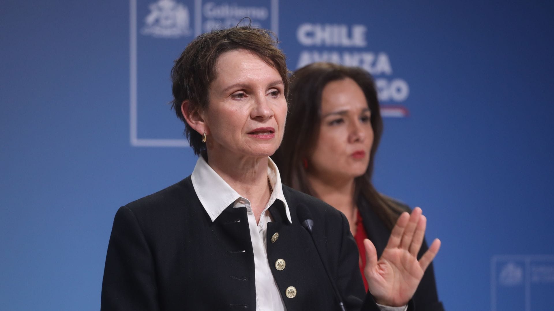 Ministra Tohá critica expulsión de diplomáticos chilenos de Venezuela: Califica la decisión como “vergonzosa e incomprensible”