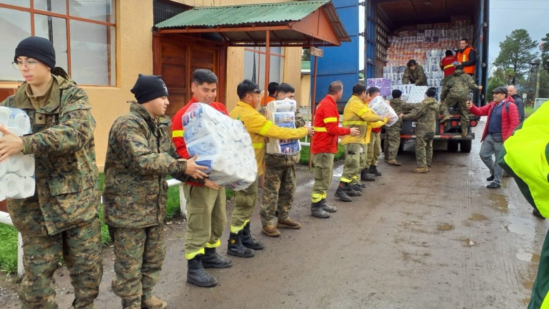 CMPC se desplegó en varias comunas del Biobío para ayudar a damnificados por el temporal