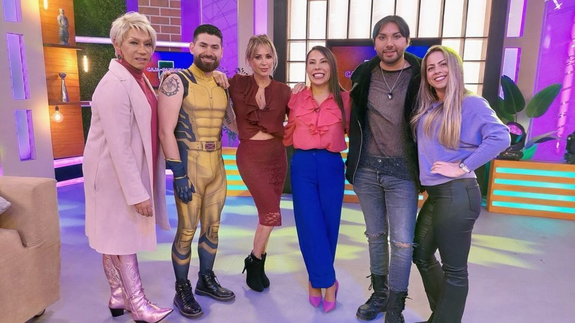 “Lleva dos semanas fuera de pantalla”: Conocida conductora habría sido congelada de la televisión