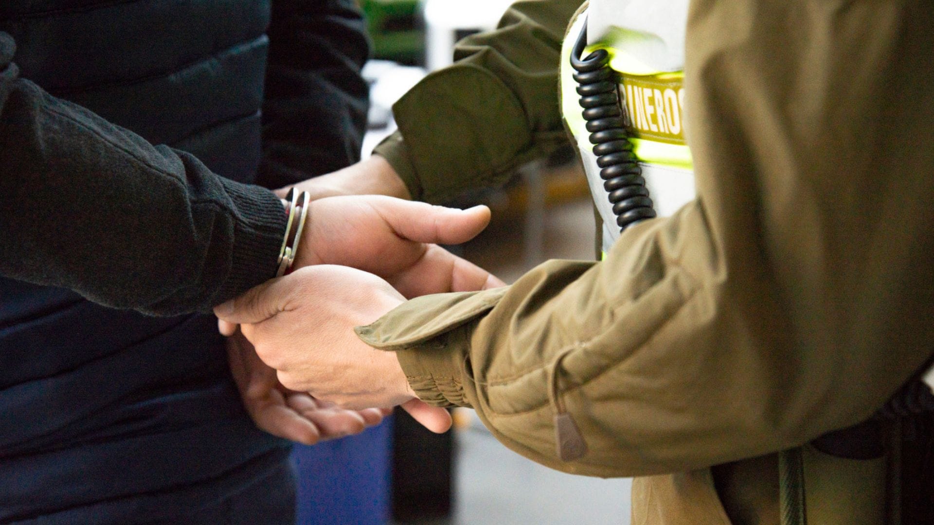 Hombre presentó denuncia tras ser “funado” en redes: Fue expuesto por asaltar local en Ancud
