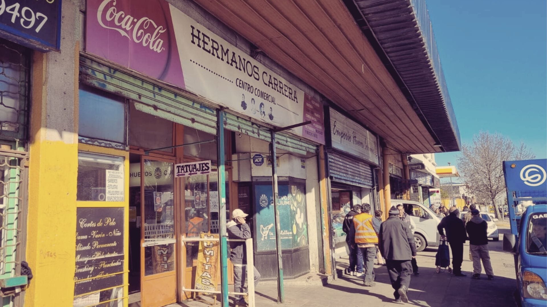 Balean en la cabeza a dueño de cocinería en pleno centro de Concepción: Conmoción en mercado Hermanos Carrera