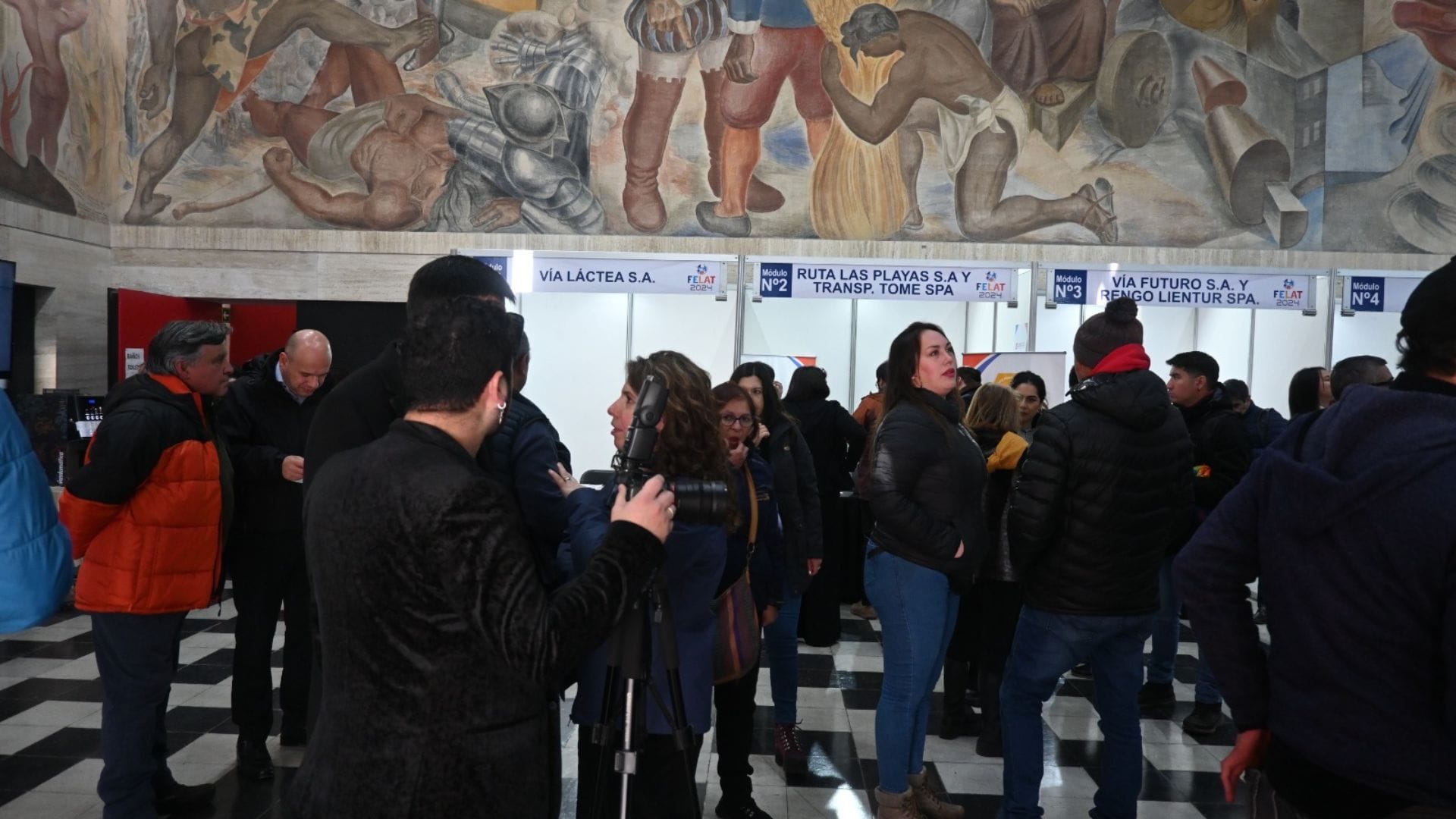 Alrededor de 500 personas asistieron a la primera edición de la Feria Laboral del Transporte en la Región del Biobío 