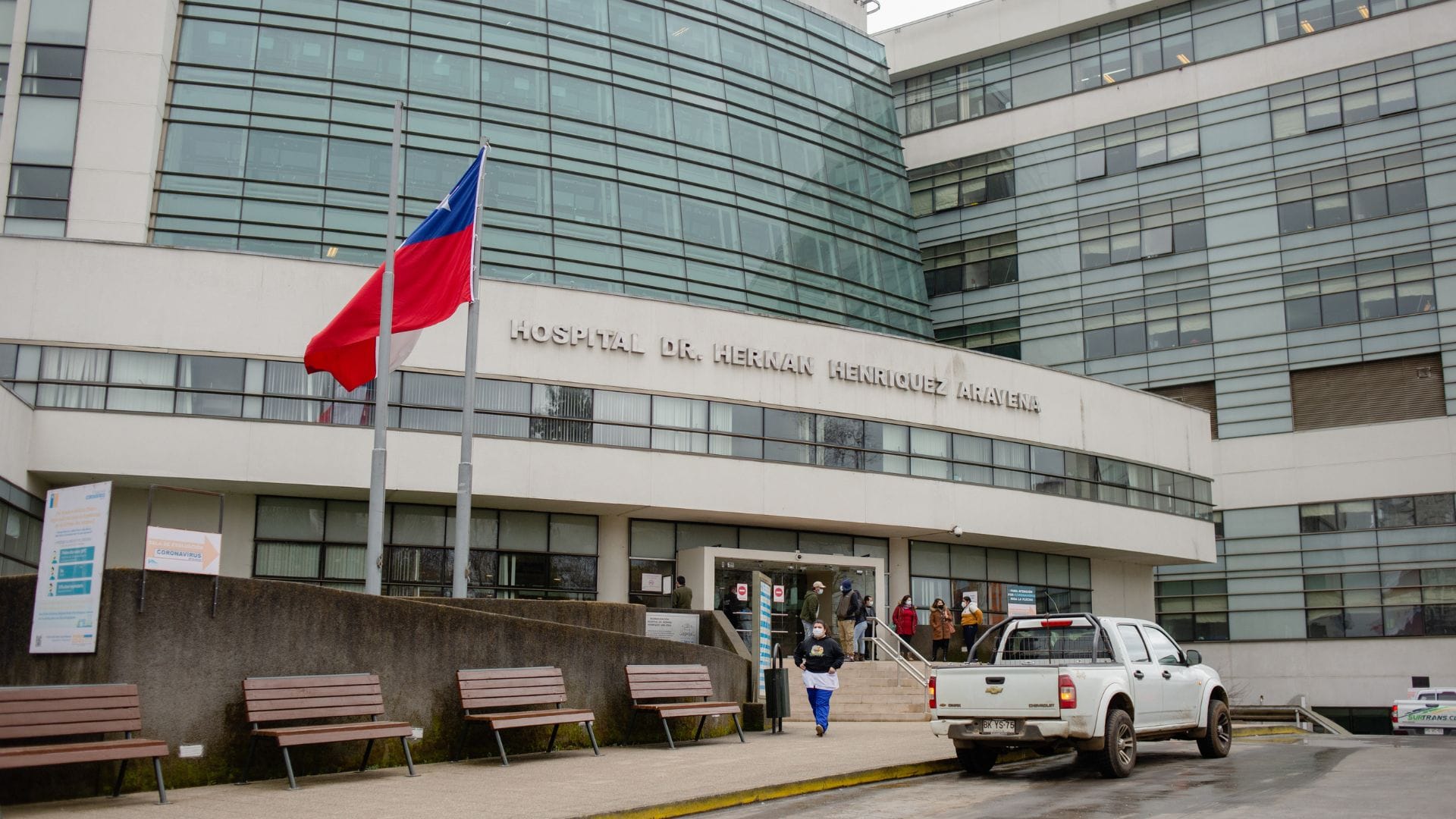 Muestran fotografías de presunta autora del robo de lactante desde el Hospital de Temuco