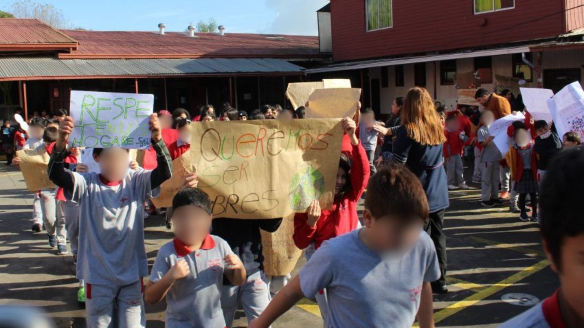 Comunidad de Aurora de Chile se opone al cierre de la escuela Santa Catalina de Siena en Concepción y llama a “resistir a toda costa”