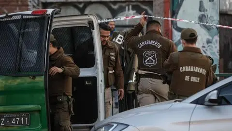 Agresor murió abatido tras apuñalar a carabinera: Sujeto mató a su sobrino y a su hermana en Puente Alto
