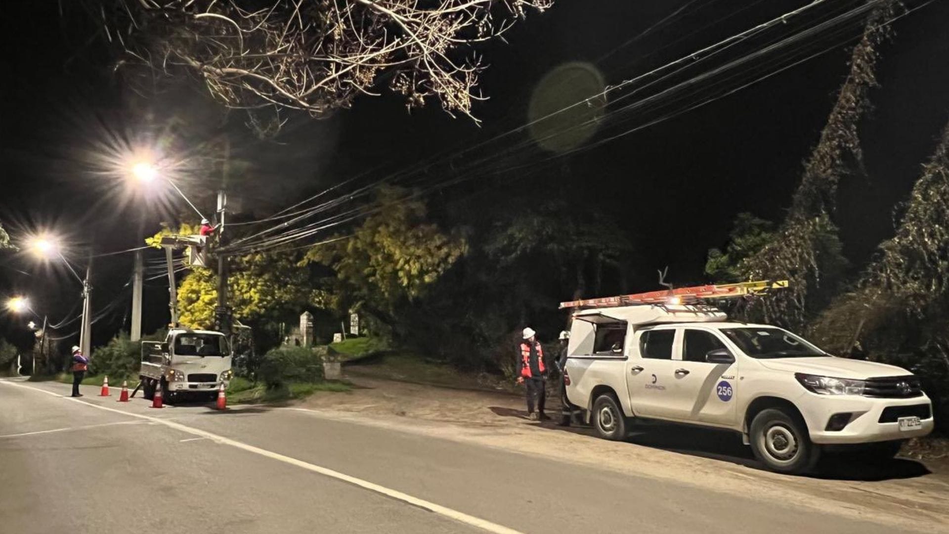 CGE revela cuándo volverá el suministro eléctrico para más de 4 mil clientes en el Biobío: Cerca de 7 mil hogares están sin luz