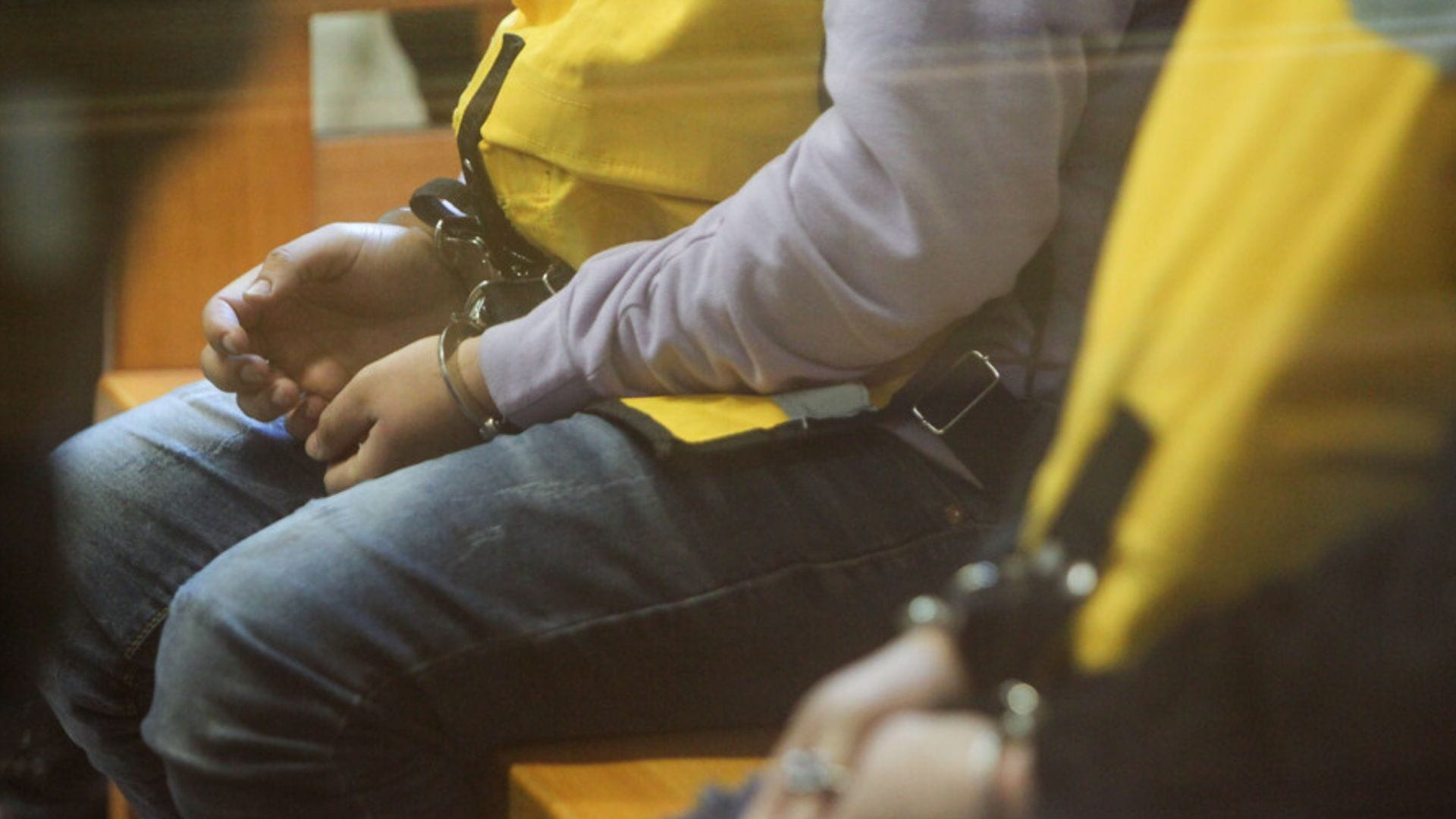 Le cercenaron un dedo: Sentencian a 17 años de cárcel a sujetos por sustracción de menor en Coronel