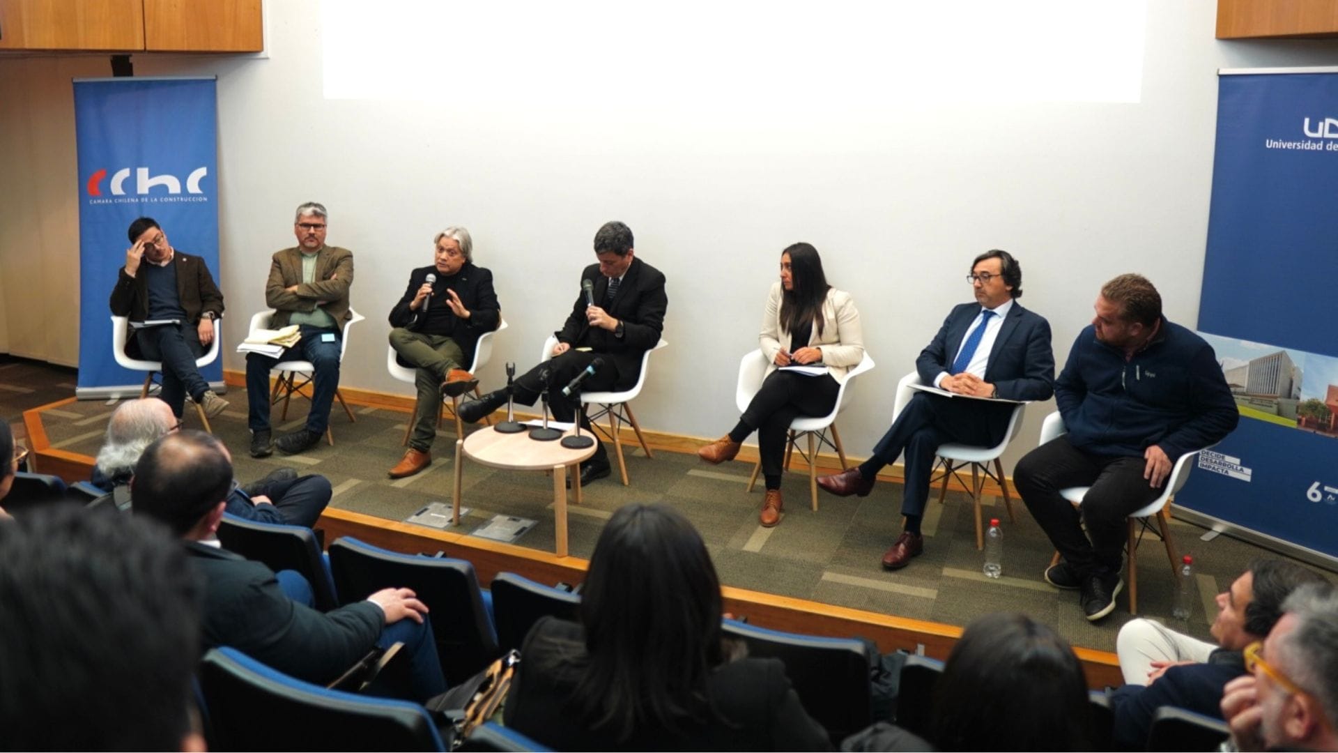 Con propuestas y sin interpelaciones: Así fue el primer cara a cara de los candidatos a gobernador en el Biobío