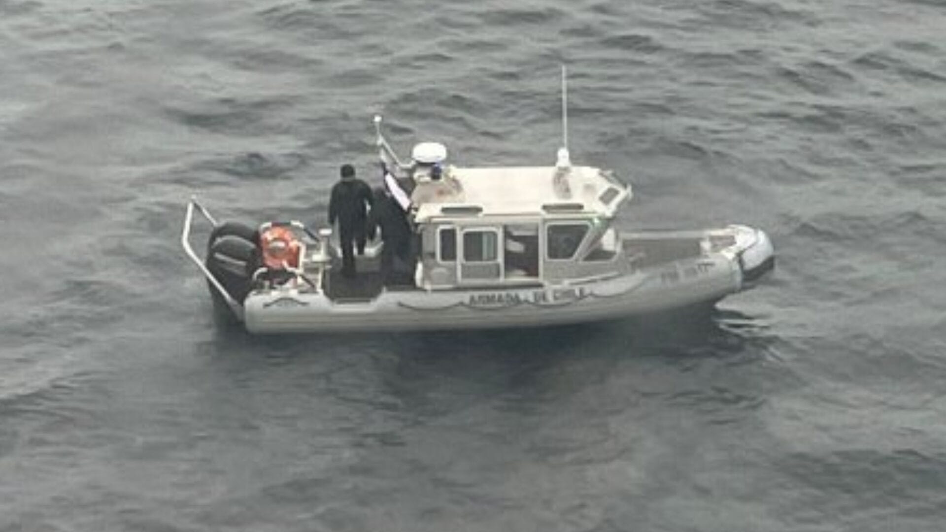 En medio del sistema frontal: Un fallecido tras volcamiento de embarcación en Lago Rupanco