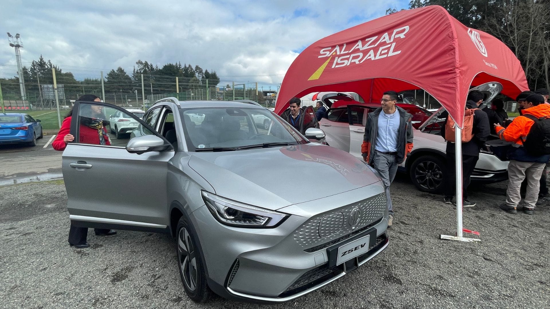 Con éxito finaliza la primera feria de vehículos eléctricos en el Biobío