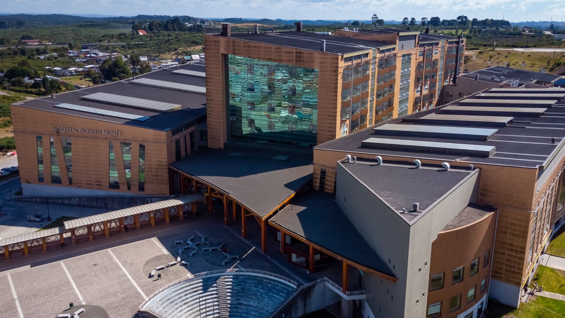 Denuncian que auxiliar de anestesia drogó y violó a joven en el Hospital de Puerto Montt