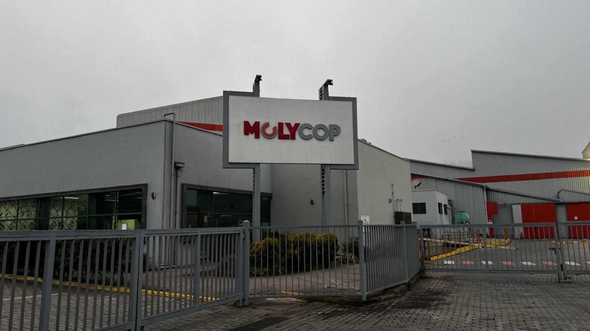 Instan a que el Ministerio de Economía tome protagonismo para “defender” a Molycop y su petición de salvaguarda