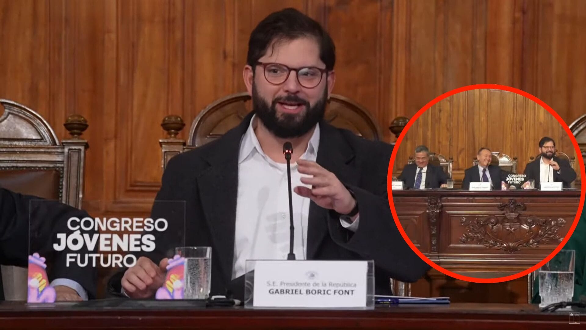 “¿Qué hacer con la UDI?”: Boric saca risas con pregunta a ChatGPT en Congreso Jóvenes Futuro