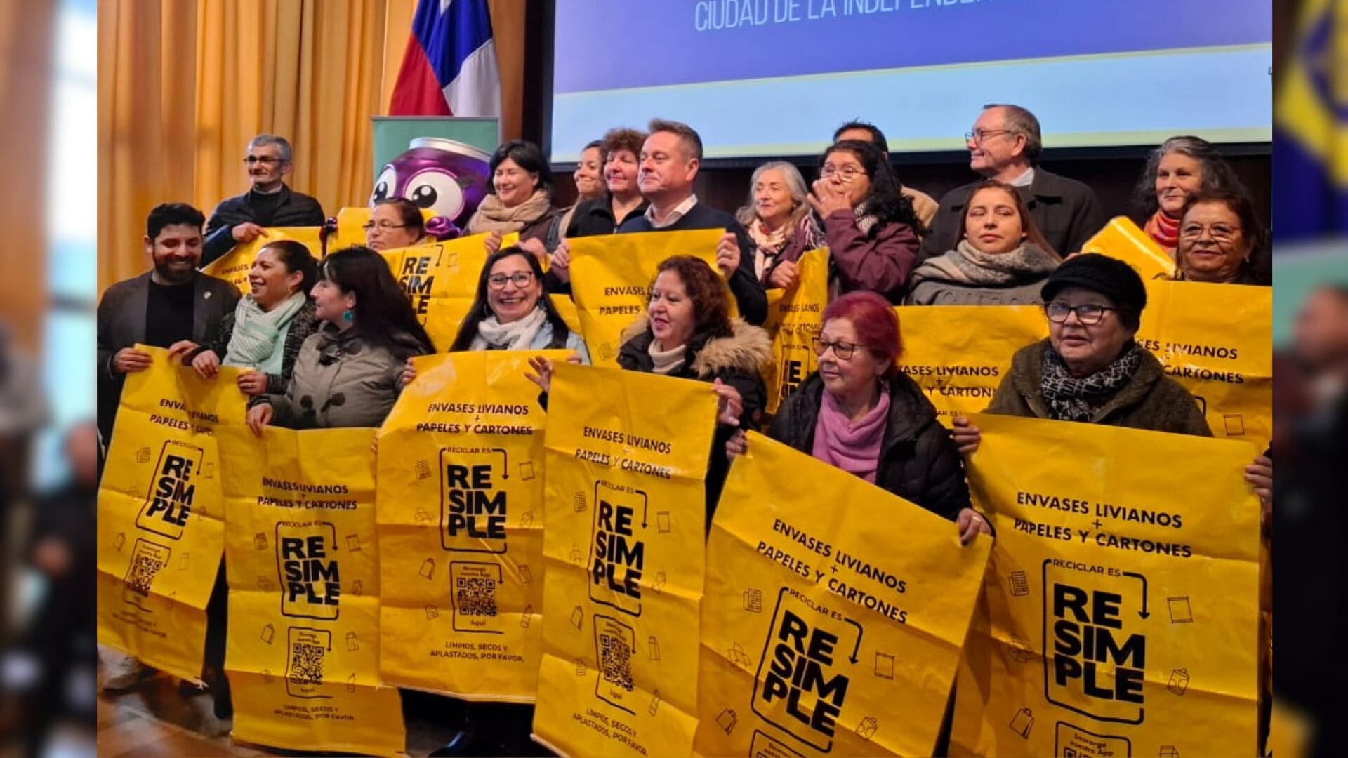 Camión adicional pasará por las casas: Concepción se convierte en la primera comuna del Biobío en implementar reciclaje a domicilio
