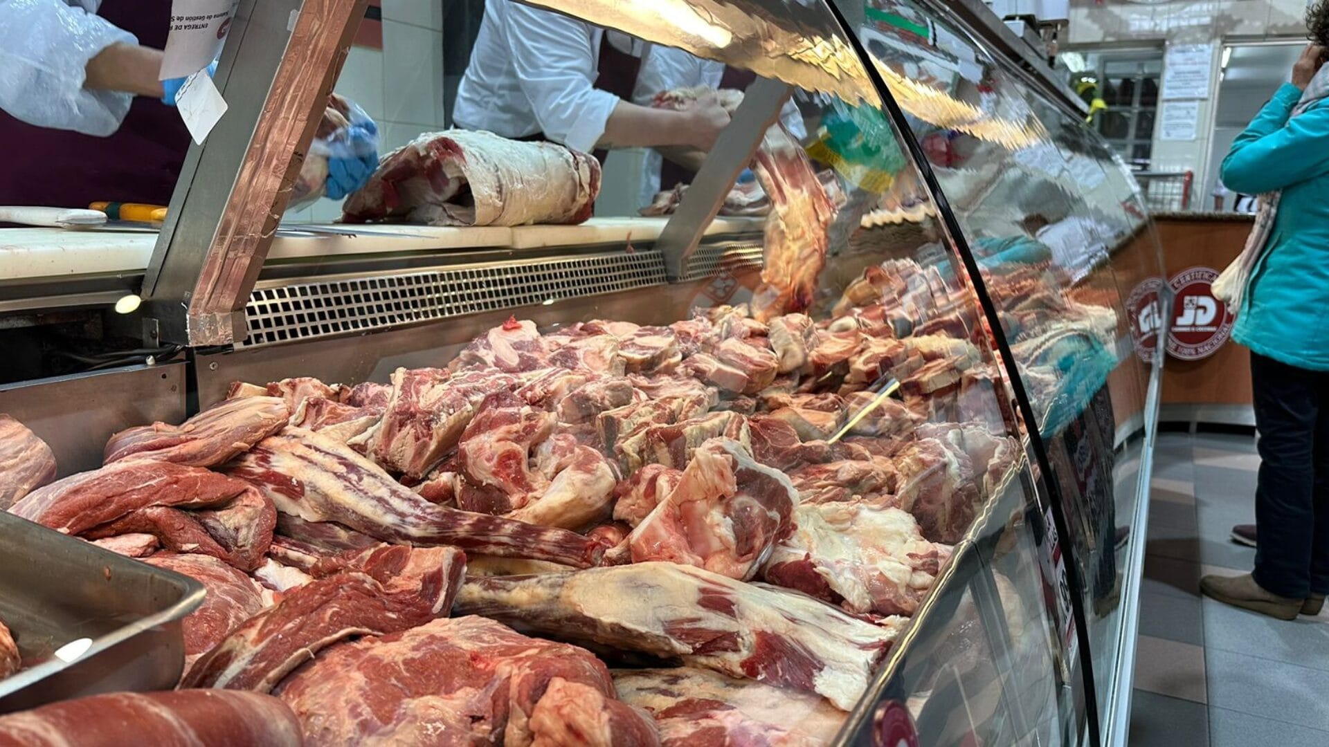 ¿Cómo comprar carne certificada para este 18?: Autoridades del Biobío dan tips ante aumento en el consumo