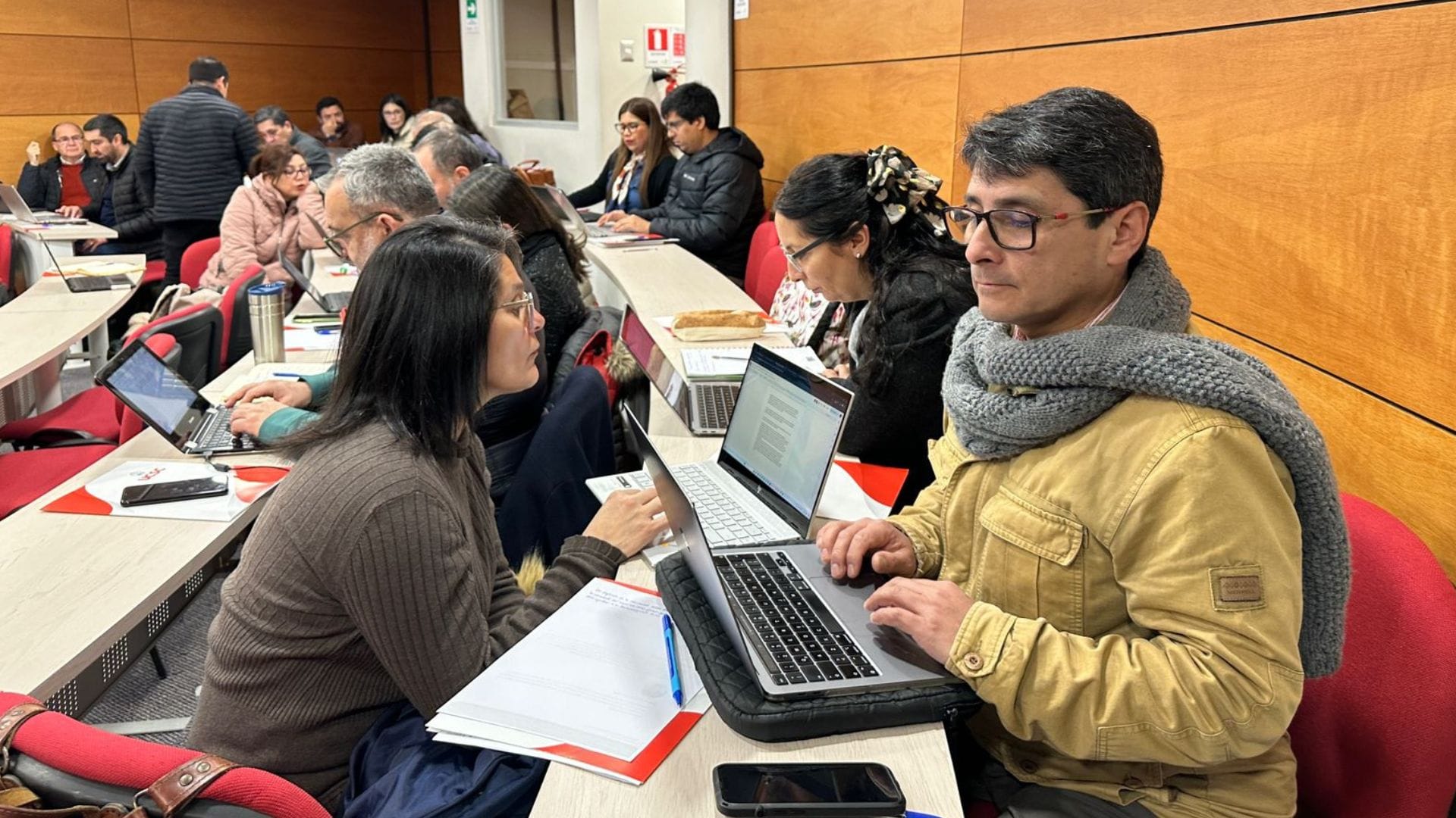 Líderes que transforman: Seminario educativo organizado por los Colegios del Arzobispado busca potenciar el liderazgo y la toma de decisiones basadas en datos