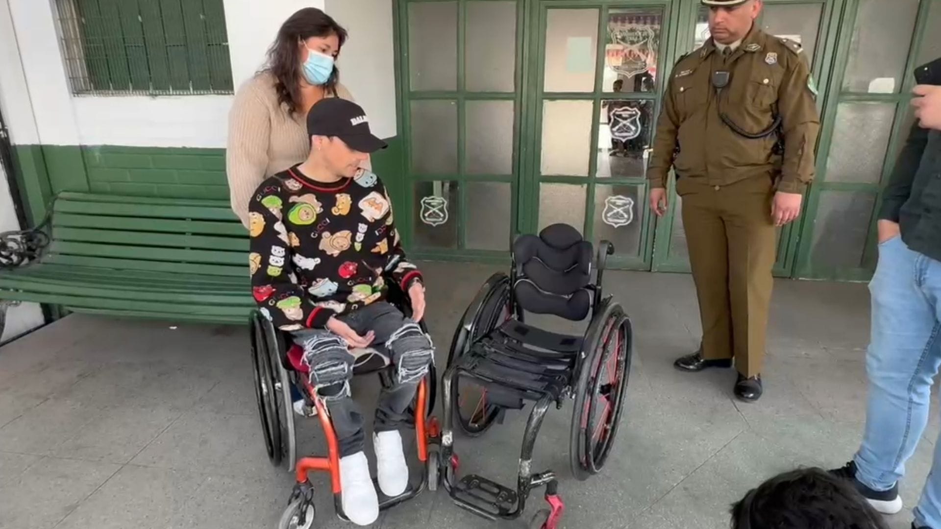 “Me deja más tranquilo”: Nadador Alberto Abarza recupera la silla de ruedas que le robaron durante un portonazo