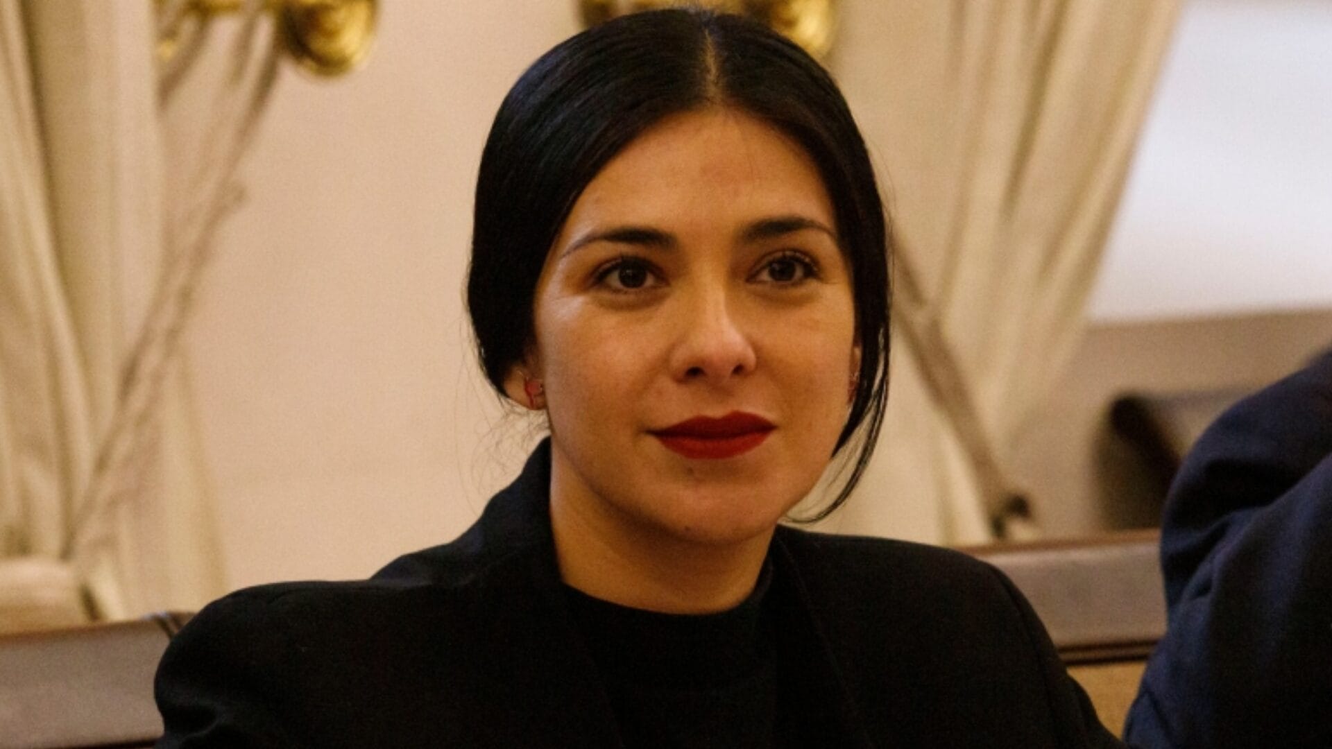 Karol Cariola se defiende tras dichos de Jaime Mañalich sobre su embarazo