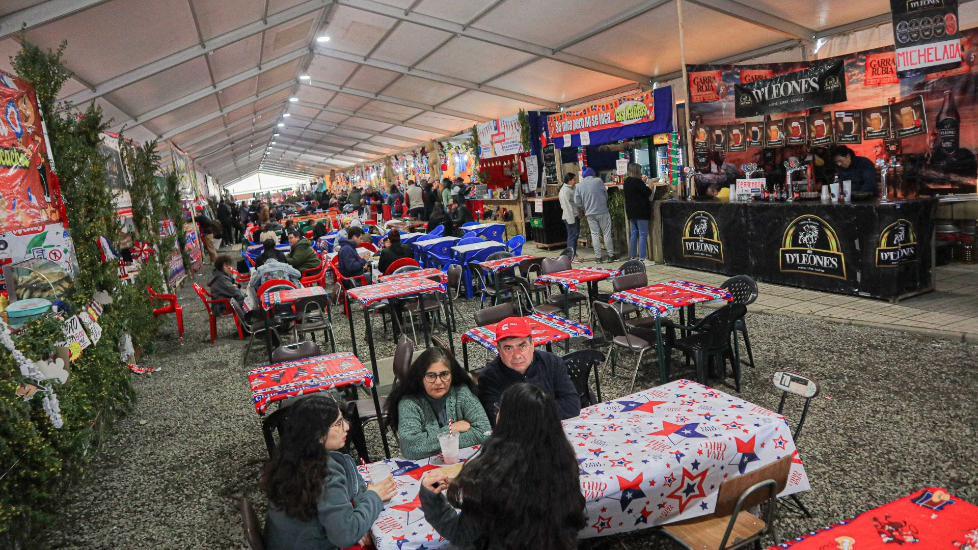 Expectativa por el horario de las fondas en Concepción ¿Ampliarán el plazo?