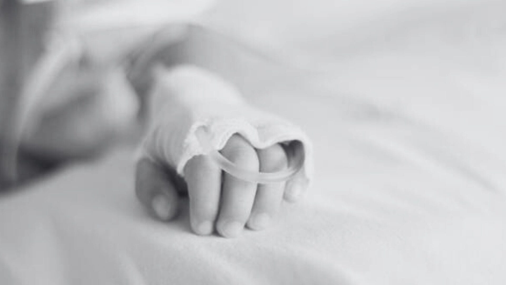 Padres abandonaron el cuerpo sin vida de su bebé en el hospital Van Buren de Valparaíso