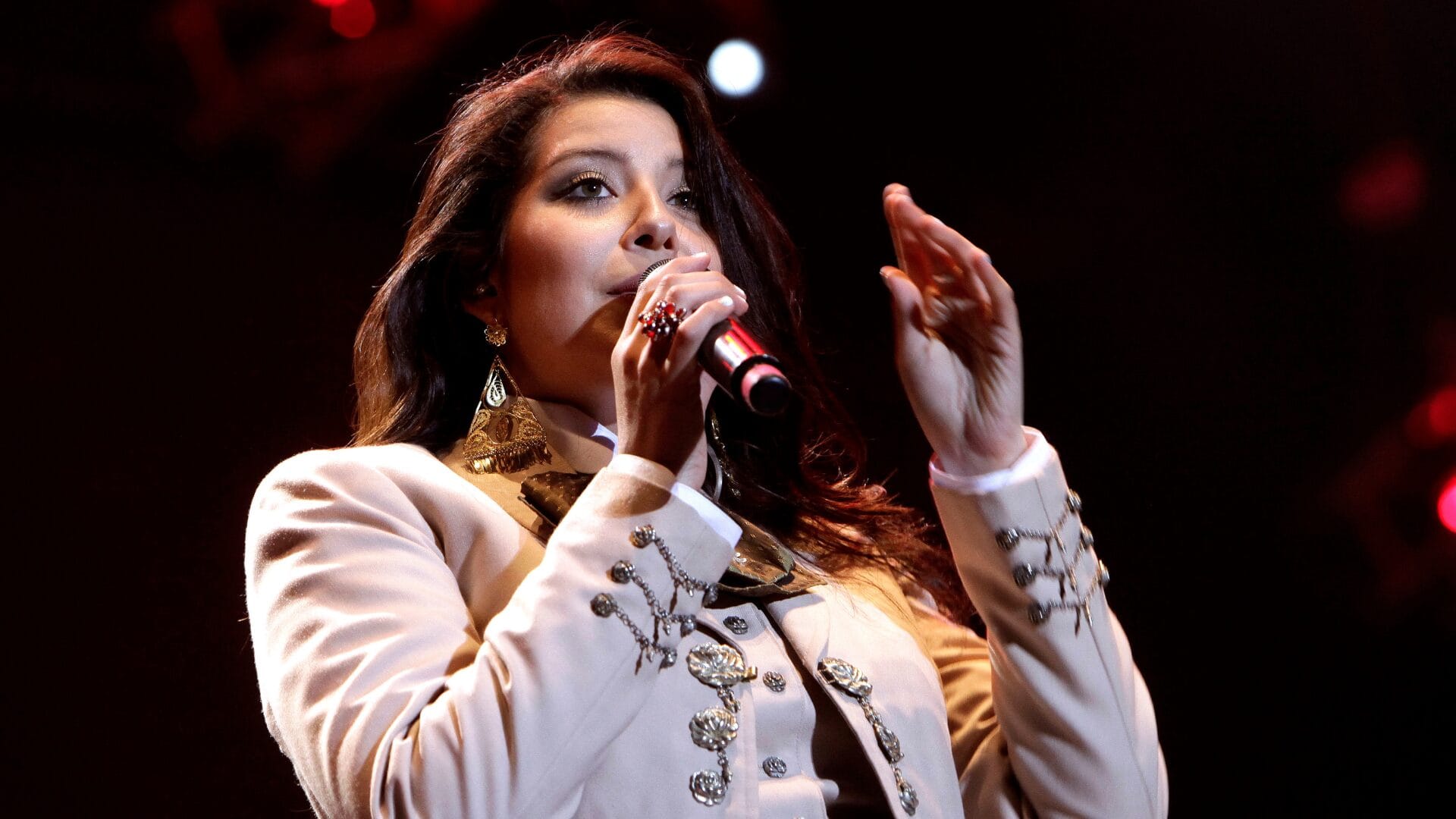 “Me quemé con…”: El percance que sufrió María José Quintanilla durante show de Fiestas Patrias en el Biobío