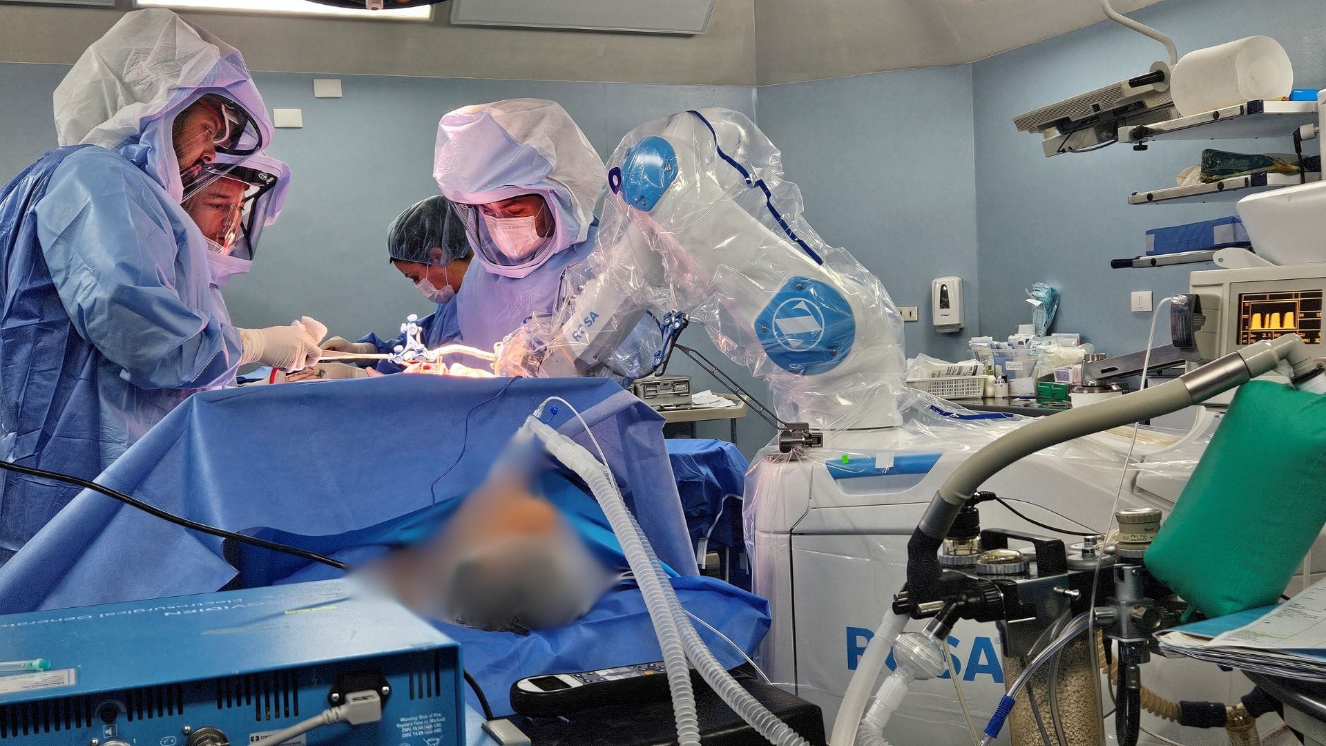 Con inédita tecnología robótica Hospital Higueras realiza cirugías traumatológicas