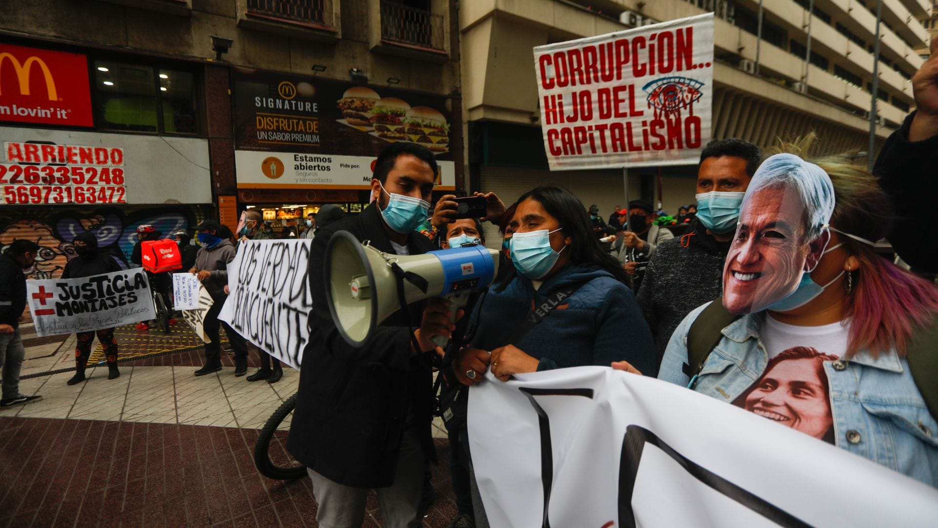 A cinco años del estallido social: El 63% cree que Chile es un peor país tras el 18-O según Cadem