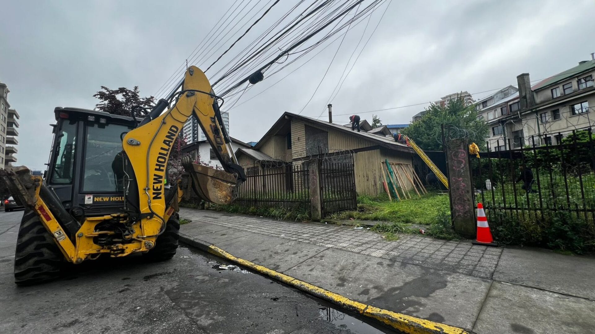 Problemática casa fiscal “okupa” de Concepción se convertirá en un edificio para arriendos