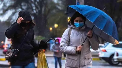 Avisan de fuertes vientos en cinco regiones: Se acerca un temporal con rachas de hasta 70 km/h