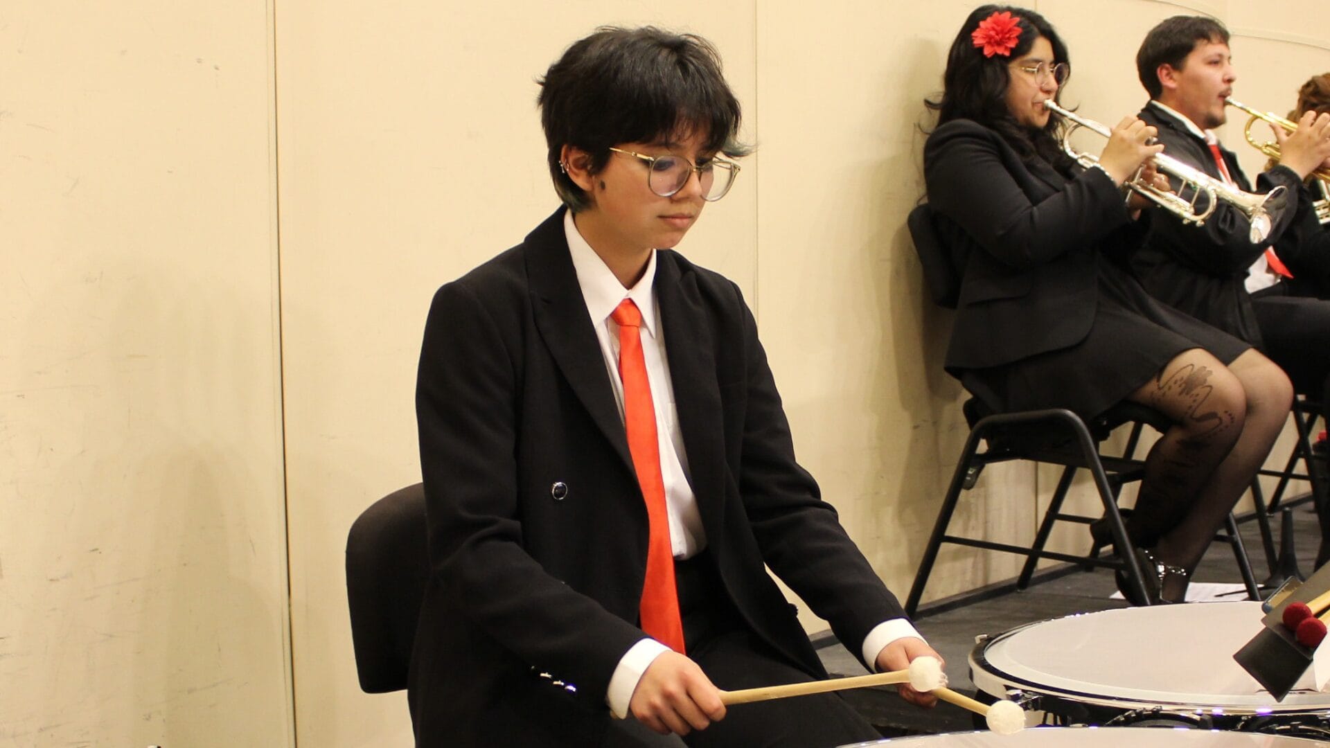 “El sacrificio lo vale”: Joven de Contulmo viaja más de 3 horas para ensayar en Orquesta Sinfónica Juvenil del Biobío
