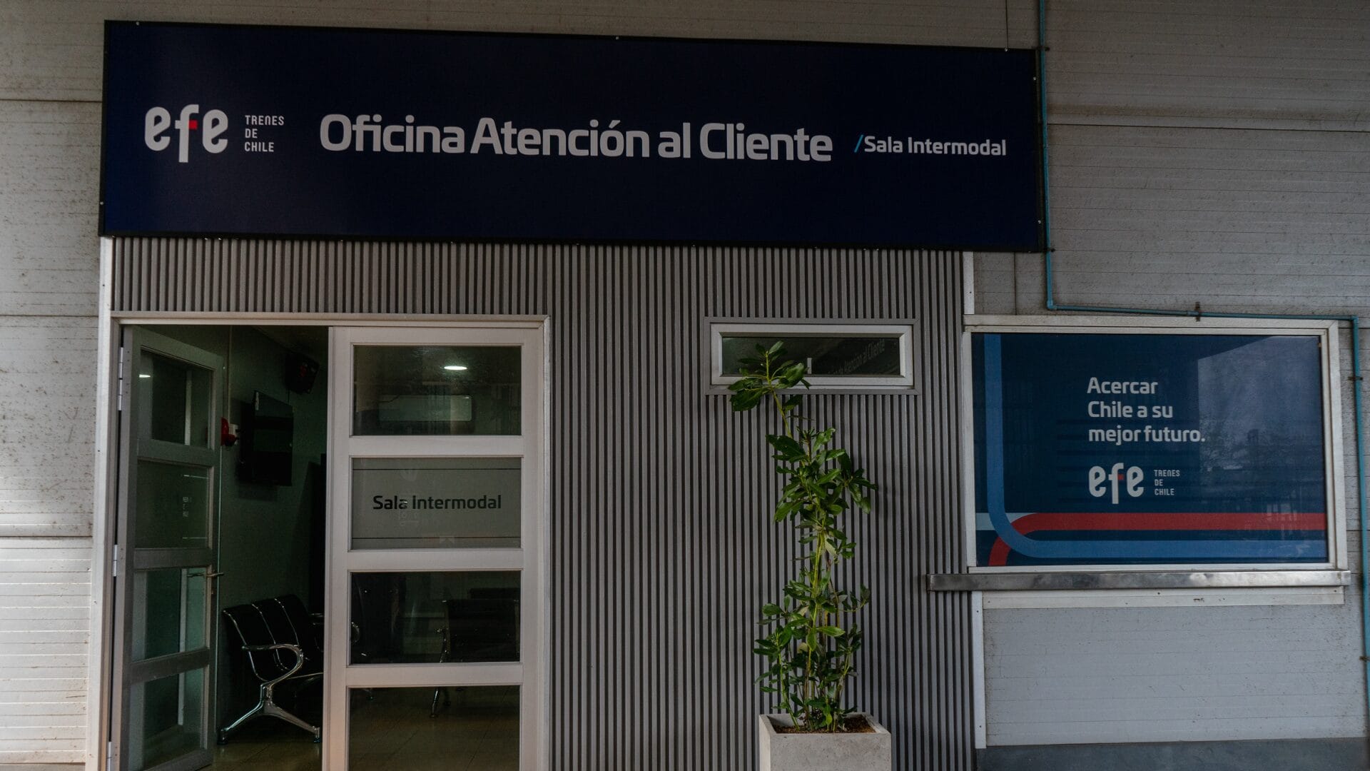 EFE Sur inaugura nueva sala de atención de pasajeros en Concepción