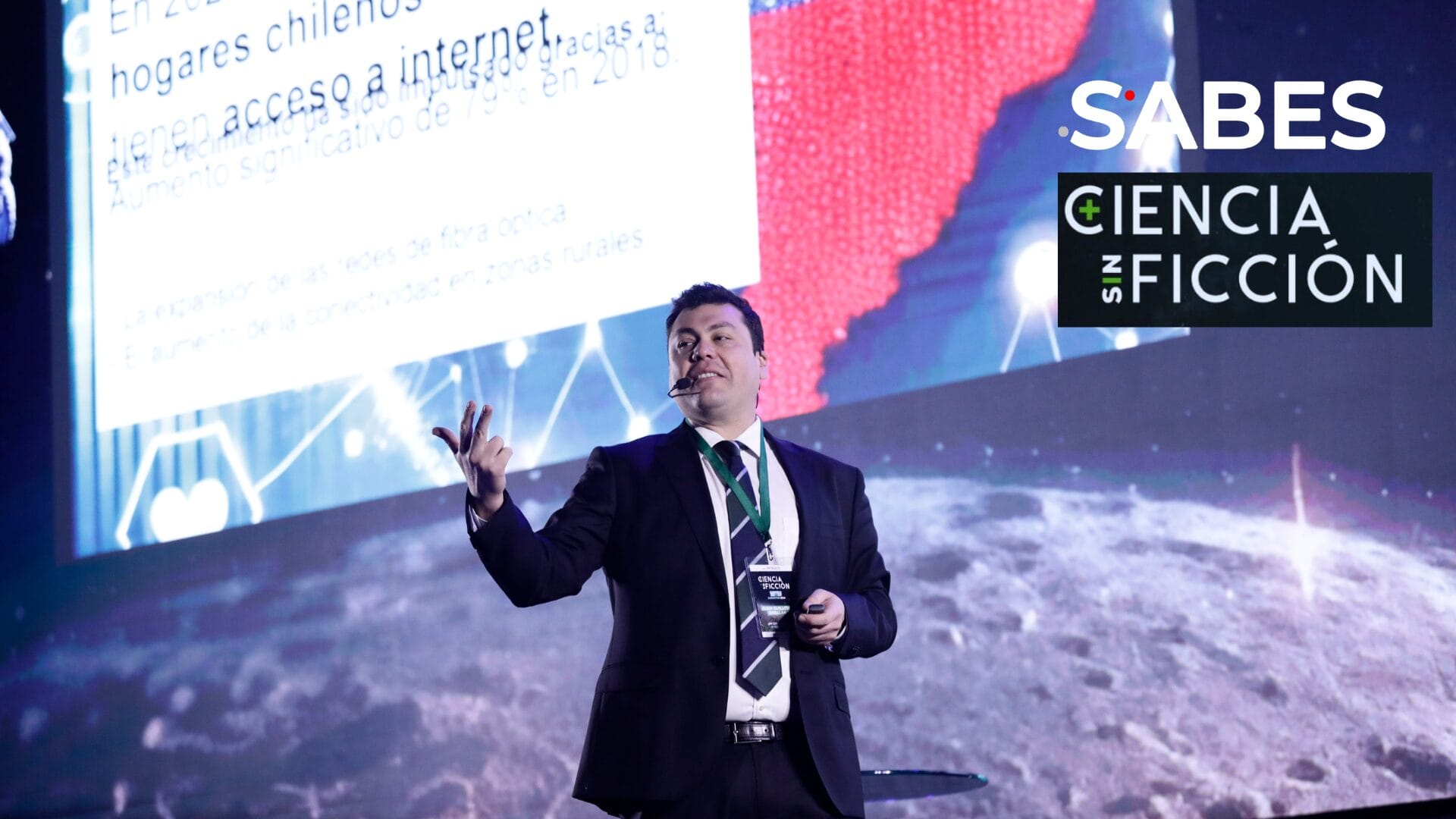 “Nos estamos transformando en una generación estúpida”: Juan Guillermo Orellana habla sobre el uso de las redes sociales