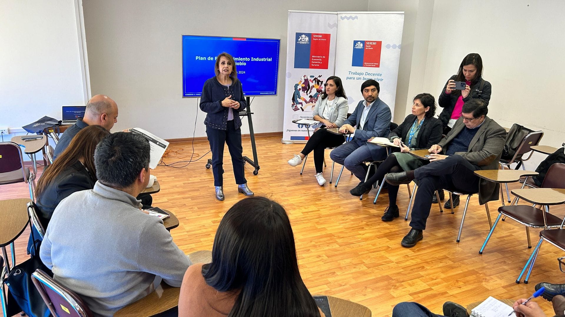 Autoridades realizaron reunión intersectorial por Plan de Fortalecimiento Industrial a puertas del cierre de Huachipato