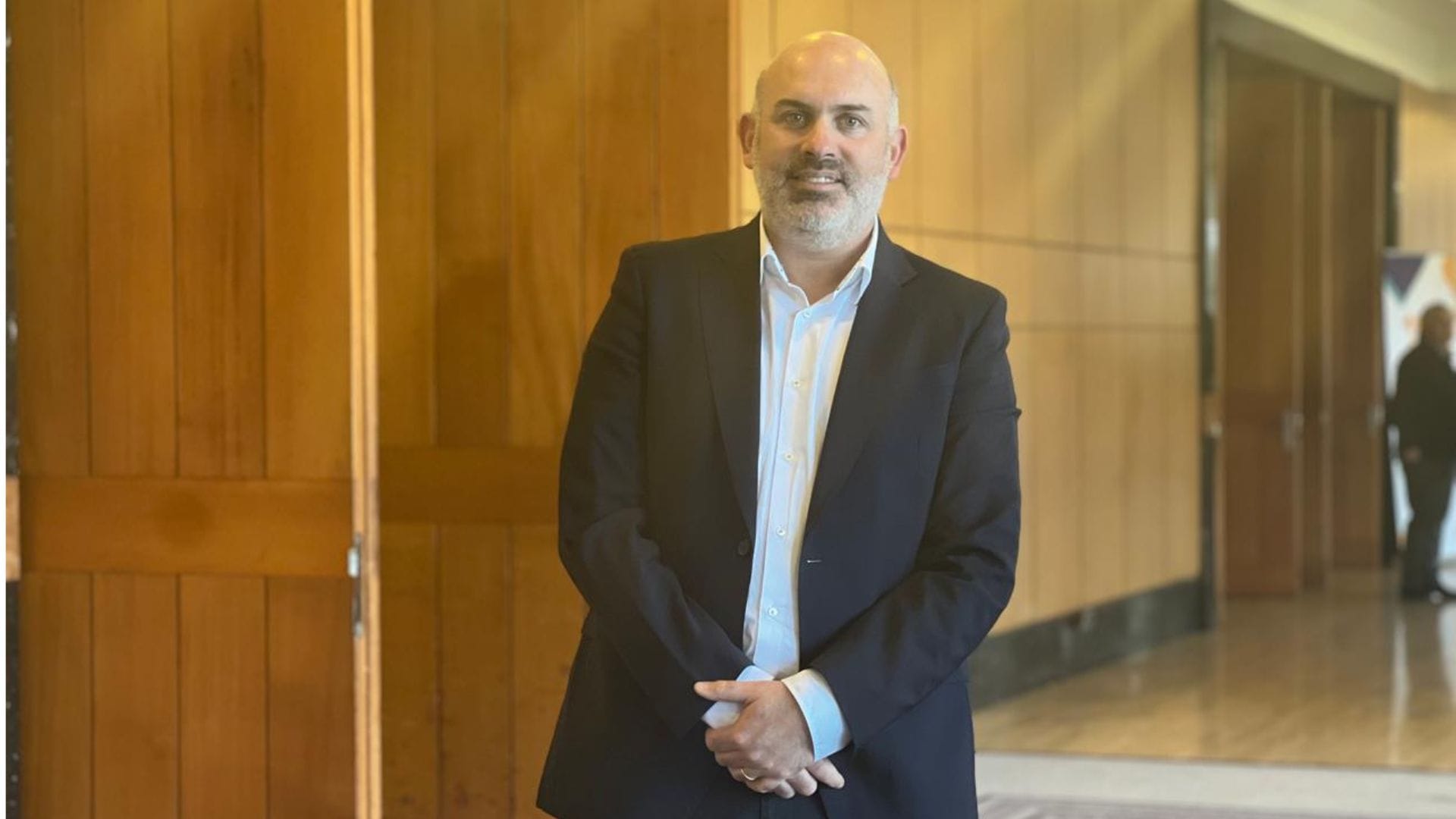 “El conocimiento de un personaje sigue siendo demasiado relevante en una elección”: Roberto Izikson y las estrategias políticas de cara a las elecciones