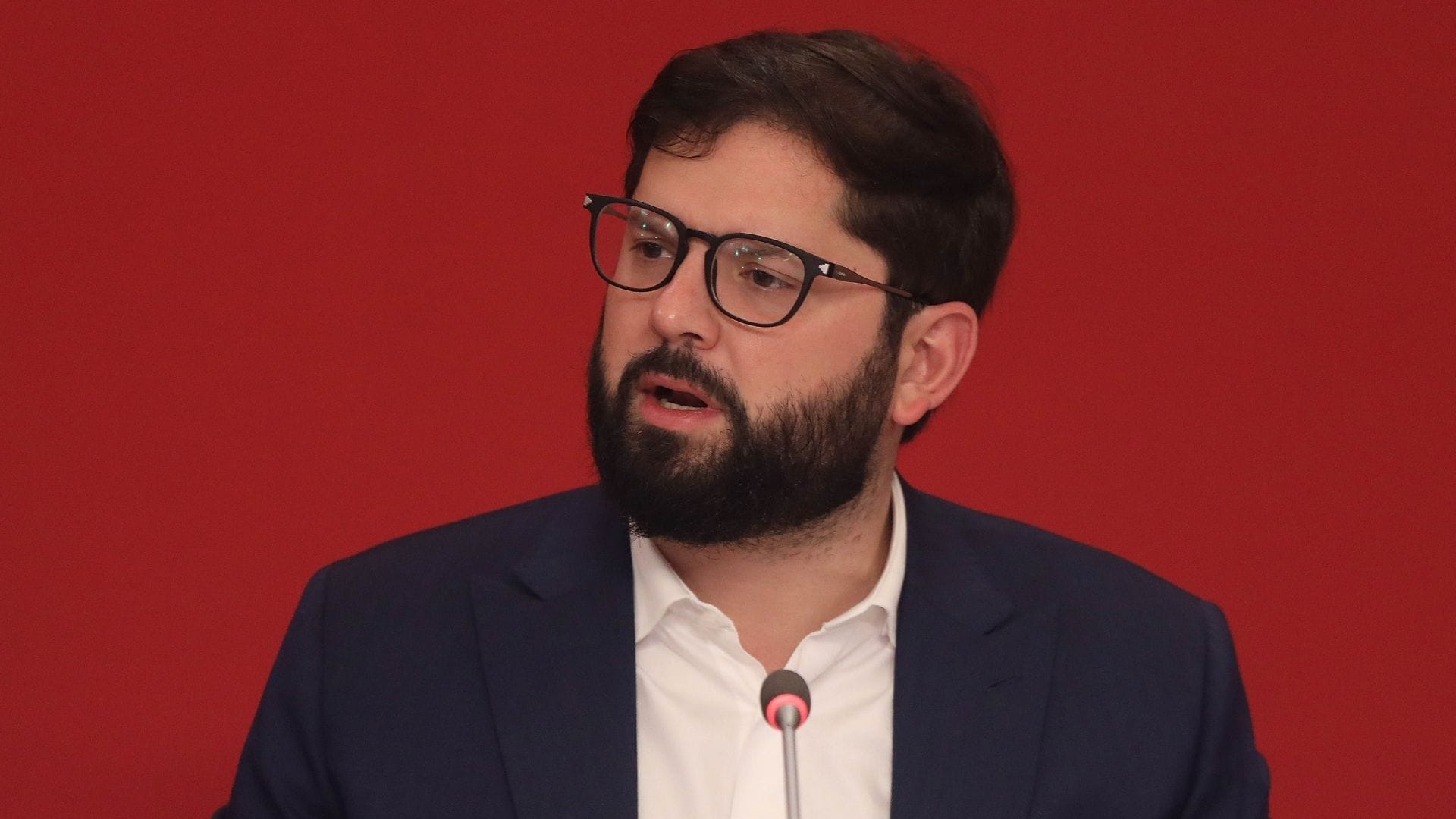 Por denuncia en su contra: Presidente Boric entregó correos electrónicos a Fiscalía