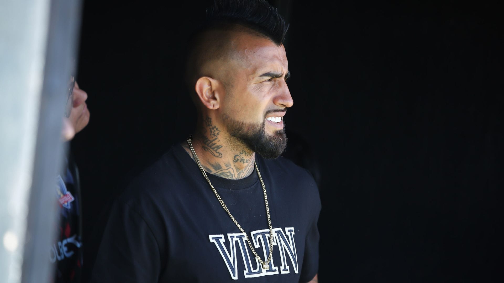 Fiscalía investiga denuncia contra Arturo Vidal y jugadores de Colo Colo por presunta agresión sexual