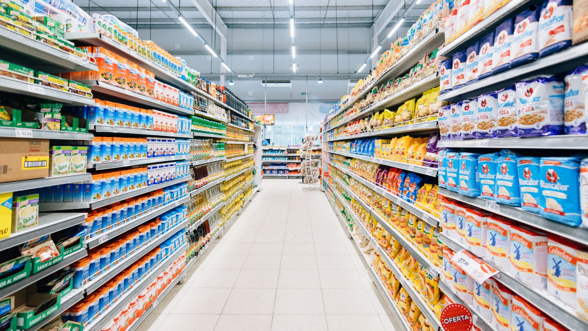 Grupo peruano alista su llegada a Chile con el negocio de los supermercados: ¿Cómo serán las tiendas?