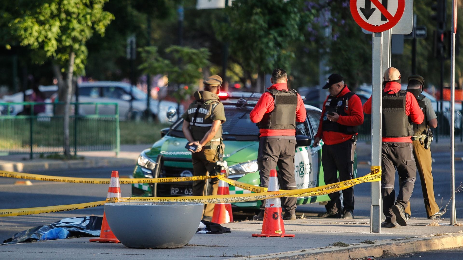 Conductor huyó sin ayudar al peatón: Hombre de 50 años muere tras ser atropellado por un automóvil frente a hospital en San Miguel