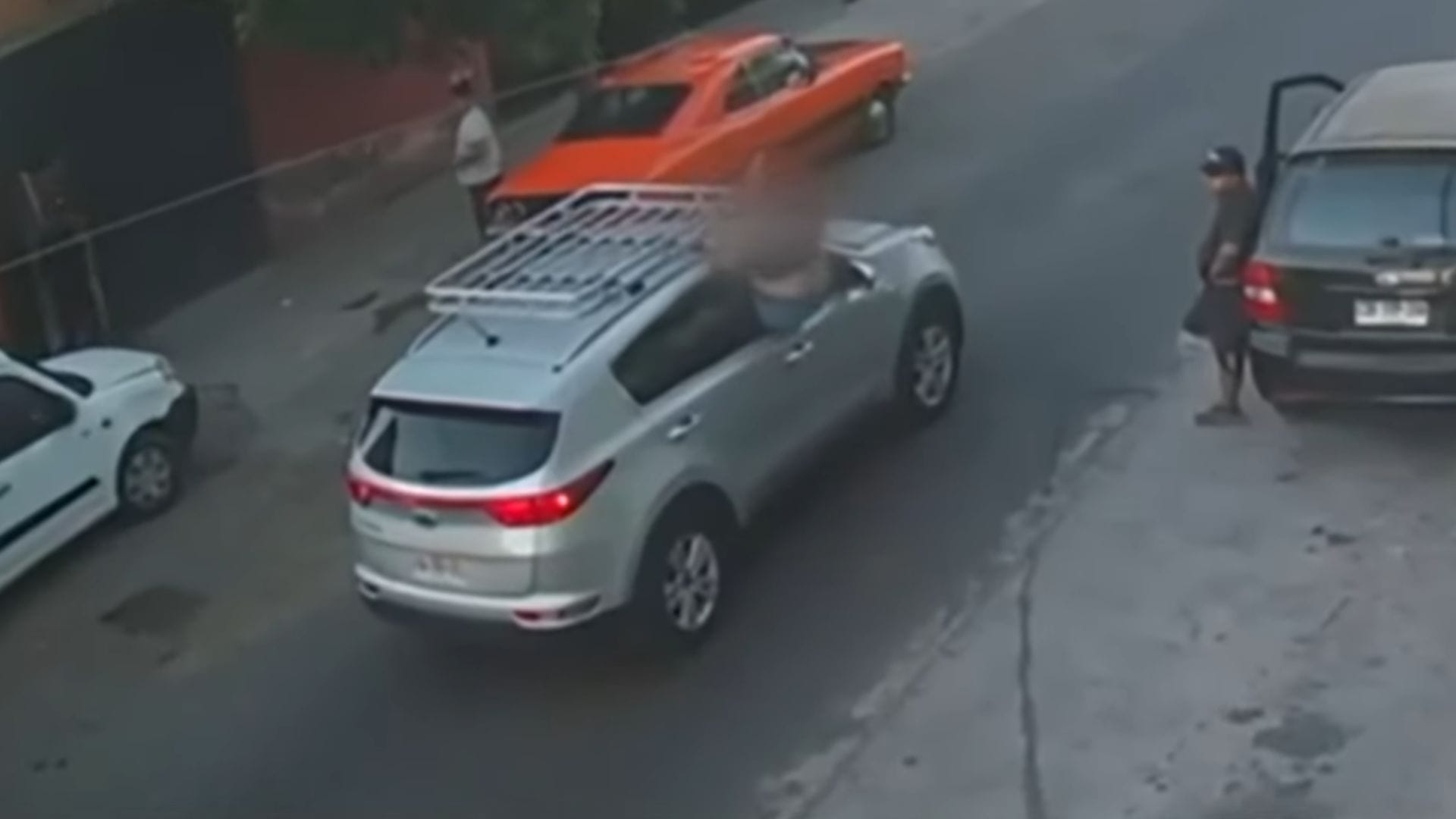 Hombre fue detenido: Pareja llega en auto y ataca a balazos una casa familiar a solo metros del municipio de Pedro Aguirre Cerda